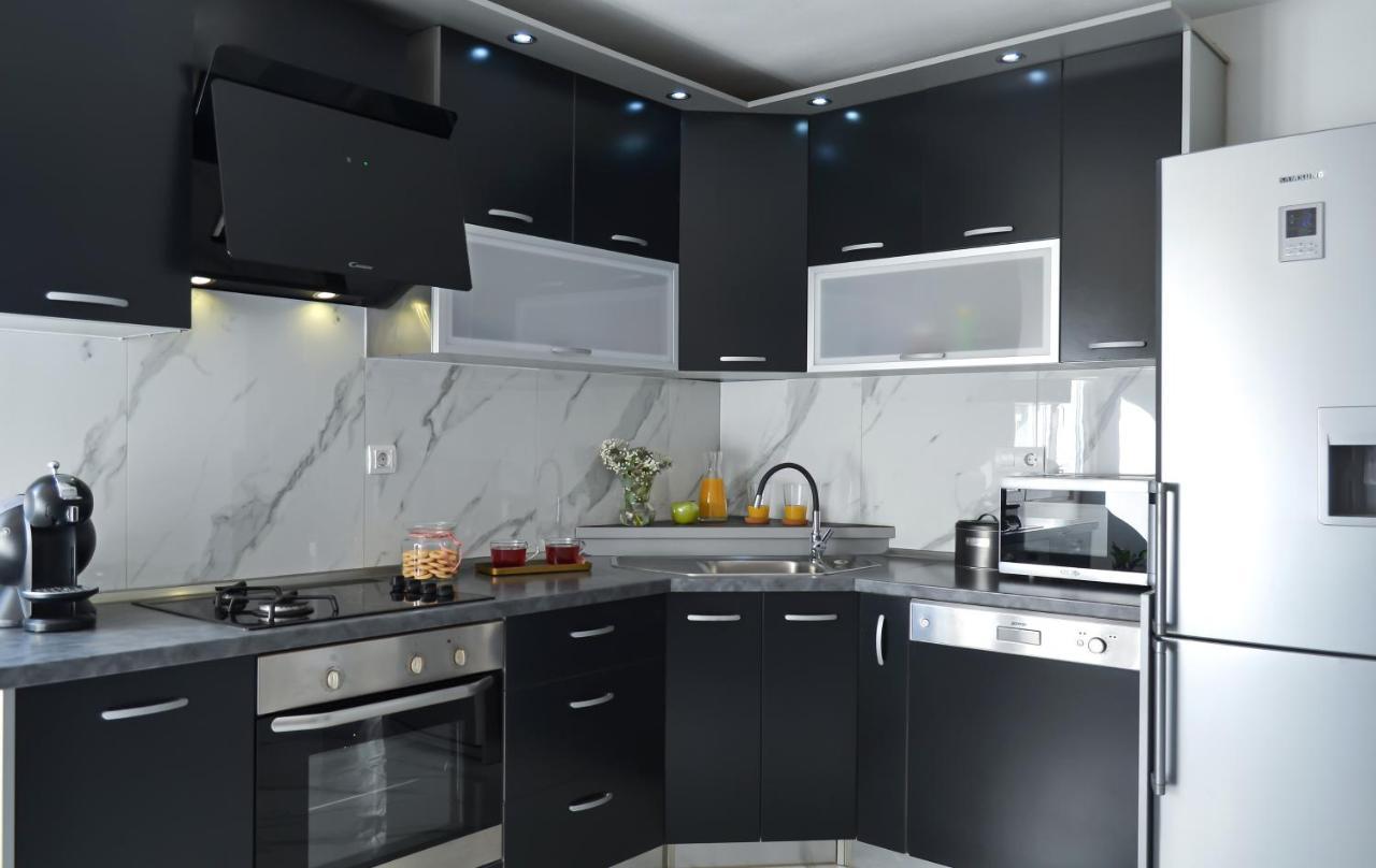 Copacabana Beach Apartments Trogir Bagian luar foto