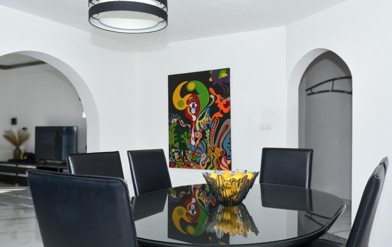 Copacabana Beach Apartments Trogir Bagian luar foto